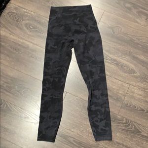 NWOT Lululemon Align Pant 25”